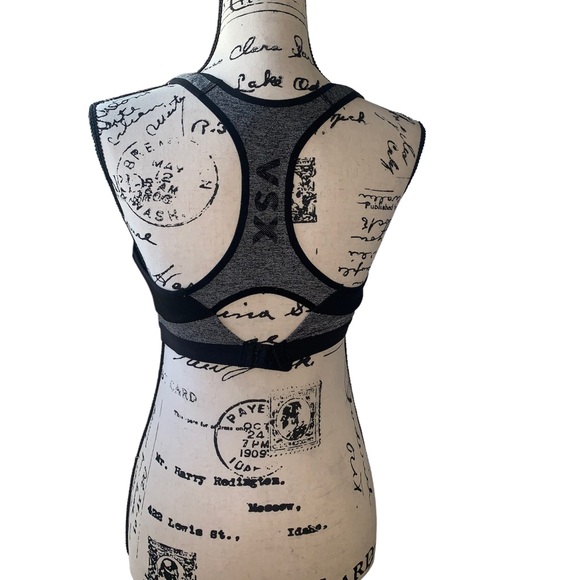 Victoria’s Secret Sports bra in Heather & black 36C - Picture 3 of 7